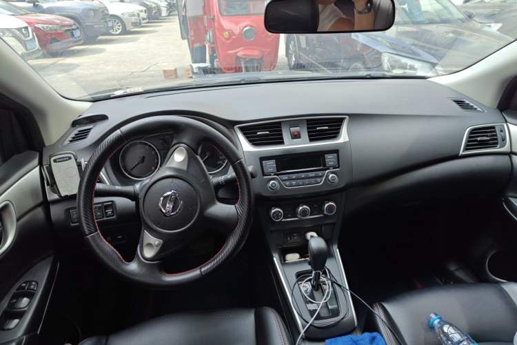 Used Nissan Sylphy 2022 Classic 1.6XE CVT Comfort Edition Center Console