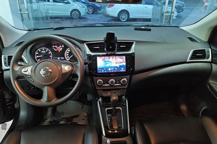 Used Nissan Sylphy 2022 Classic 1.6XL CVT Luxury Edition Center Console