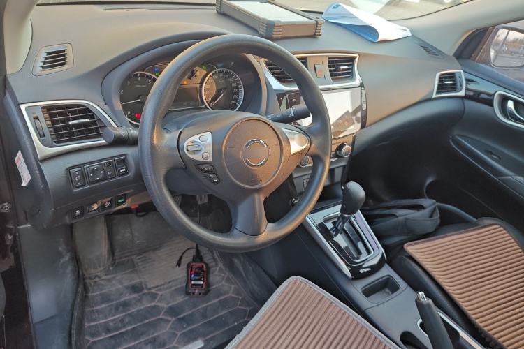 Used Nissan Sylphy 2022 Classic 1.6XL CVT Luxury Edition Center Console