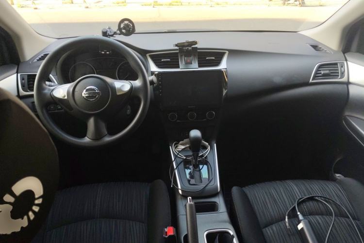 Used Nissan Sylphy 2022 Classic 1.6XE CVT Comfort Edition Center Console