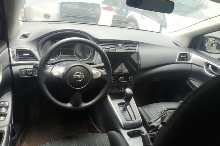 Used Nissan Sylphy 2022 Classic 1.6XE CVT Comfort Edition Center Console