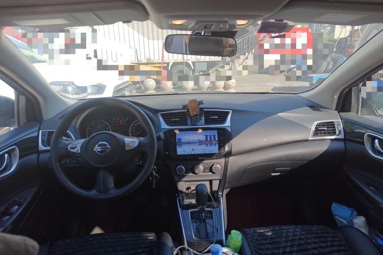 Used Nissan Sylphy 2022 Classic 1.6XE CVT Comfort Edition Center Console