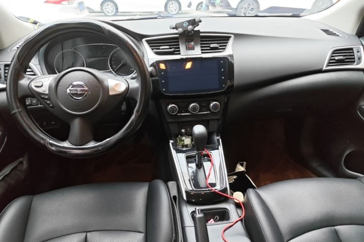 Used Nissan Sylphy 2022 Classic 1.6XL CVT Luxury Edition Center Console