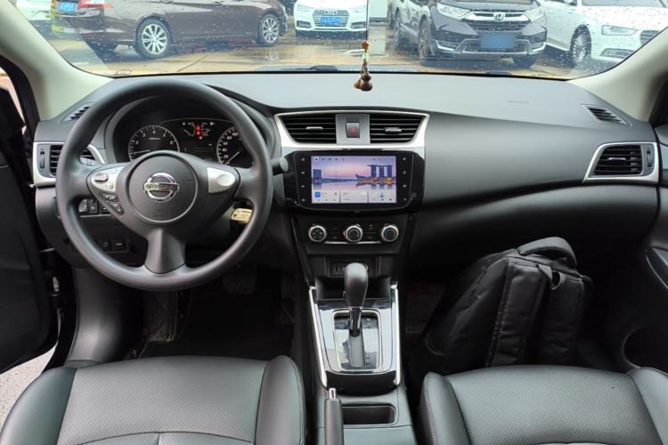 Used Nissan Sylphy 2022 Classic 1.6XL CVT Luxury Edition Center Console