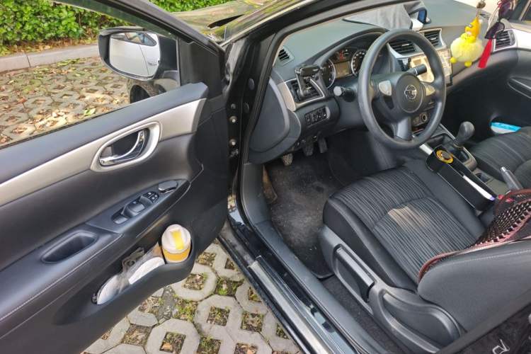 Used Nissan Sylphy 2022 Classic 1.6XE Manual Comfort Edition Driver Seat