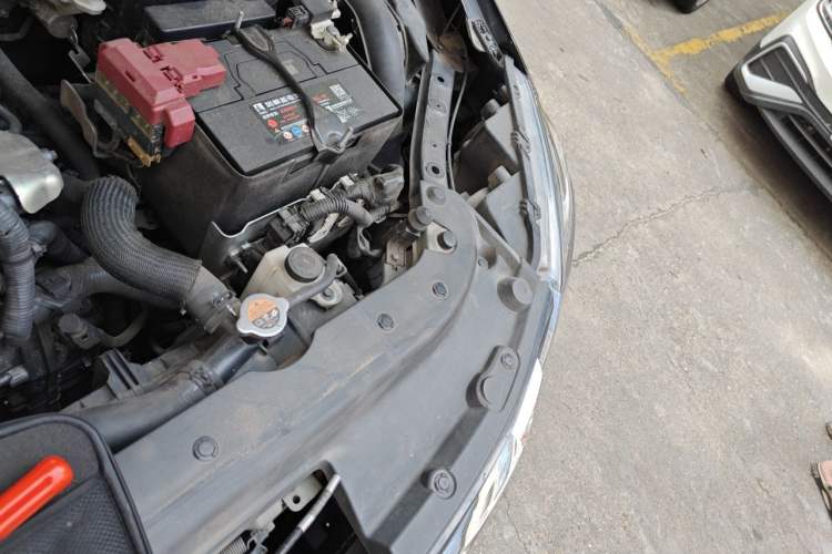 Used Nissan Sylphy 2022 Classic 1.6XE CVT Comfort Edition Engine Bay Left