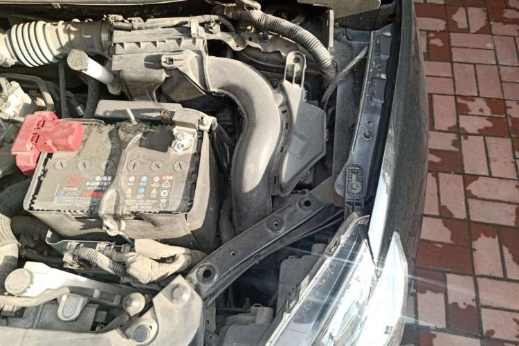 Used Nissan Sylphy 2022 Classic 1.6XE CVT Comfort Edition Engine Bay Left