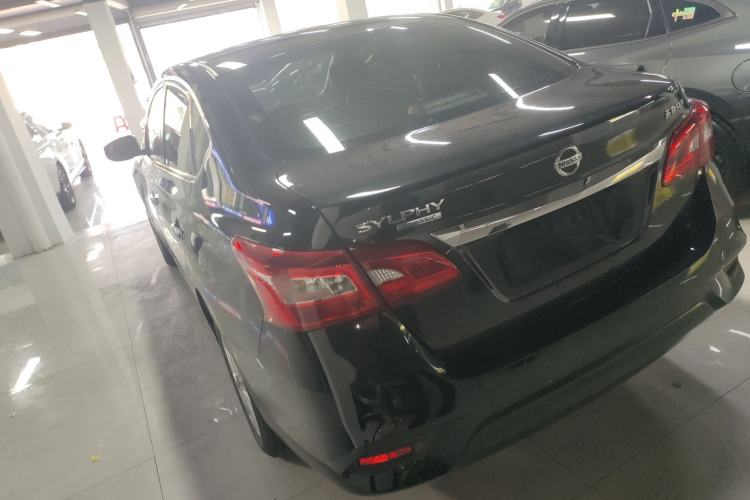Used Nissan Sylphy 2022 Classic 1.6XL CVT Luxury Edition Exterior 2