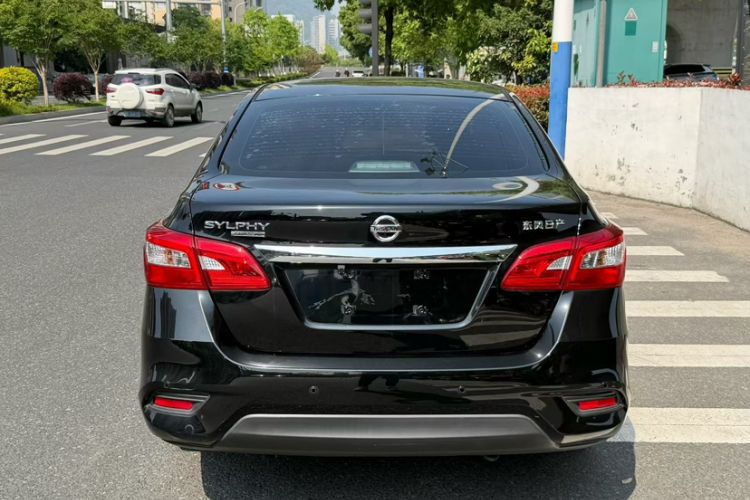 Used Nissan Sylphy 2022 Classic 1.6XE CVT Comfort Edition Exterior 4