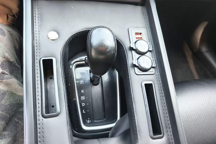 Used Nissan Sylphy 2022 Classic 1.6XL CVT Luxury Edition Gear Lever