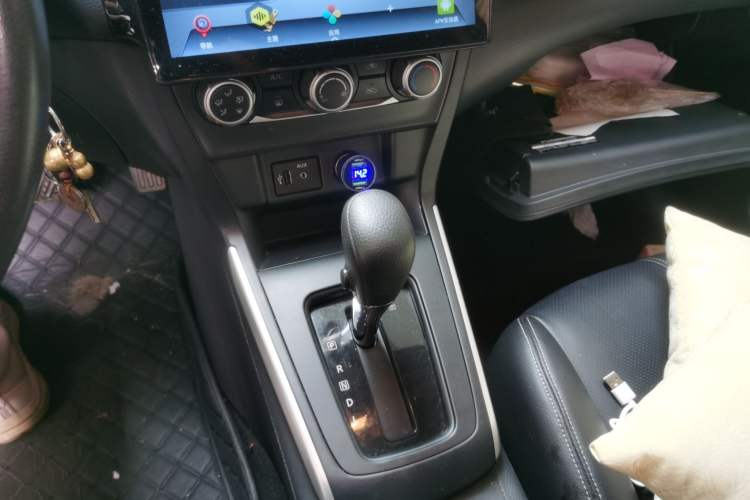 Used Nissan Sylphy 2022 Classic 1.6XE CVT Comfort Edition Gear Lever