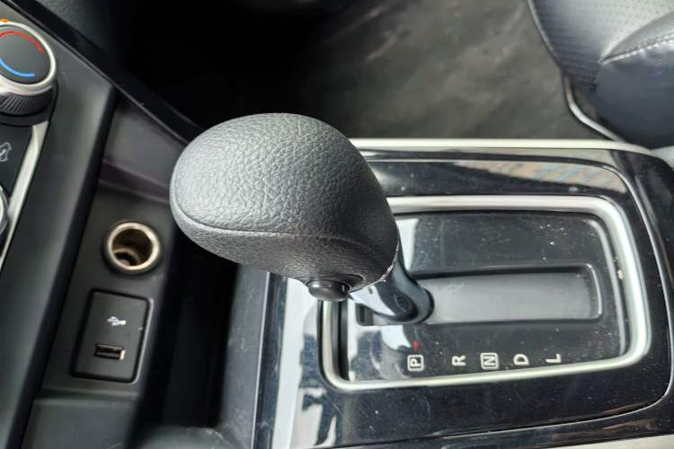 Used Nissan Sylphy 2022 Classic 1.6XL CVT Luxury Edition Gear Lever