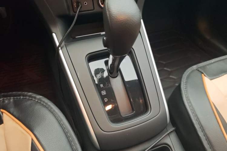 Used Nissan Sylphy 2022 Classic 1.6XE CVT Comfort Edition Gear Lever