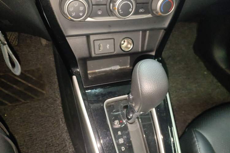 Used Nissan Sylphy 2022 Classic 1.6XL CVT Luxury Edition Gear Lever