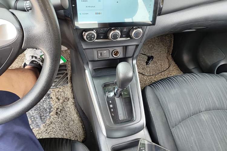 Used Nissan Sylphy 2022 Classic 1.6XE CVT Comfort Edition Gear Lever