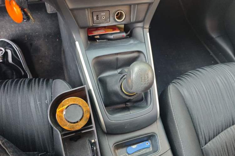 Used Nissan Sylphy 2022 Classic 1.6XE Manual Comfort Edition Gear Lever
