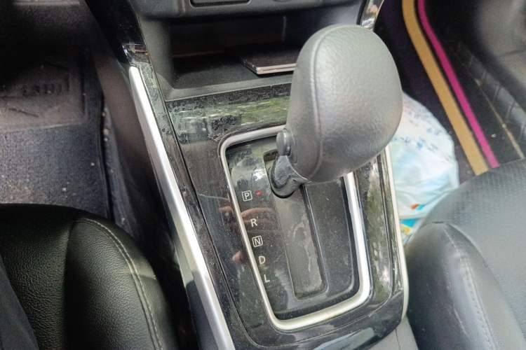 Used Nissan Sylphy 2022 Classic 1.6XL CVT Luxury Edition Gear Lever