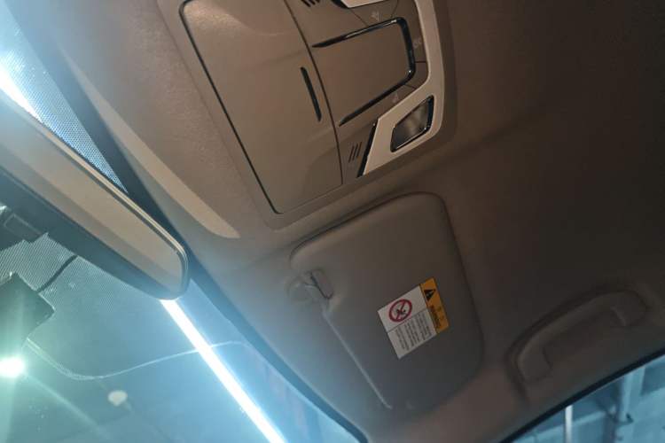 Used Nissan Sylphy 2022 Classic 1.6XE CVT Comfort Edition Headliner