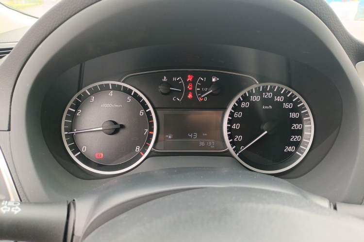 Used Nissan Sylphy 2022 Classic 1.6XE Manual Comfort Edition Instrument Cluster