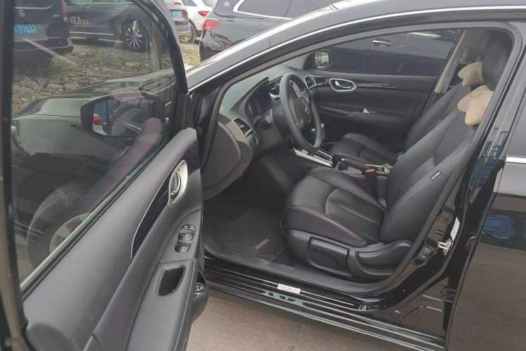 Used Nissan Sylphy 2022 Classic 1.6XL CVT Luxury Edition Interior 1