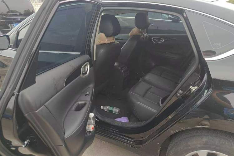 Used Nissan Sylphy 2022 Classic 1.6XL CVT Luxury Edition Interior 2