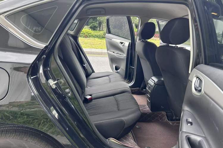 Used Nissan Sylphy 2022 Classic 1.6XE CVT Comfort Edition Interior 4