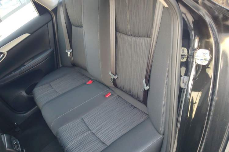 Used Nissan Sylphy 2022 Classic 1.6XE CVT Comfort Edition Interior 4