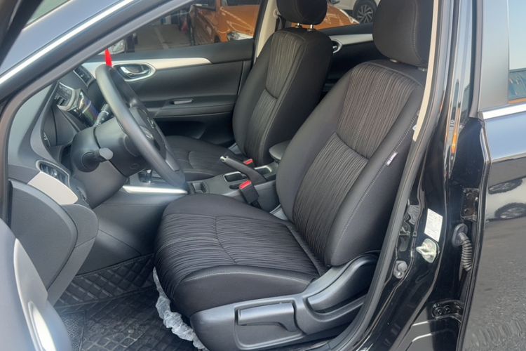 Used Nissan Sylphy 2022 Classic 1.6XE CVT Comfort Edition Interior 5