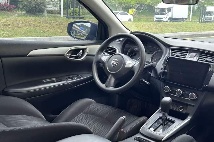 Used Nissan Sylphy 2022 Classic 1.6XE CVT Comfort Edition Interior 5
