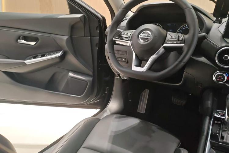 Used Nissan Sylphy 2022 1.6L XL CVT Smart Enjoyment Version Interior 5