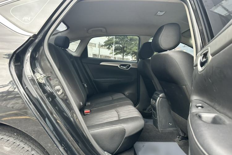 Used Nissan Sylphy 2022 Classic 1.6XE CVT Comfort Edition Interior 5