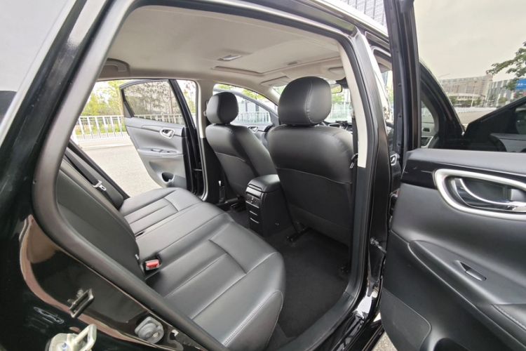 Used Nissan Sylphy 2022 Classic 1.6XL CVT Luxury Edition Interior 7
