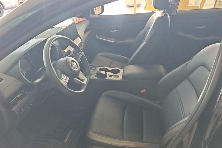 Used Nissan Sylphy 2022 e-POWER MAX with Advanced Electric Drive Autopilot Left Front Seat