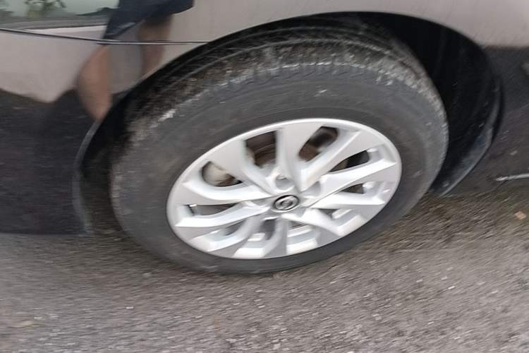 Used Nissan Sylphy 2022 Classic 1.6XL CVT Luxury Edition Left Front Wheel Hub