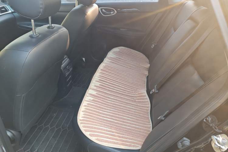 Used Nissan Sylphy 2022 Classic 1.6XL CVT Luxury Edition Left Rear Seat