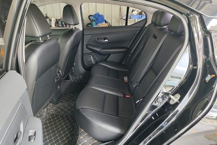 Used Nissan Sylphy 2022 Electric-Drive e-POWER Super Connect PLUS Left Rear Seat