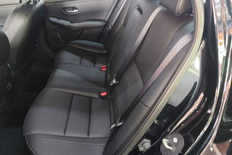 Used Nissan Sylphy 2022 Electric-Drive e-POWER Super Connect PLUS Left Rear Seat