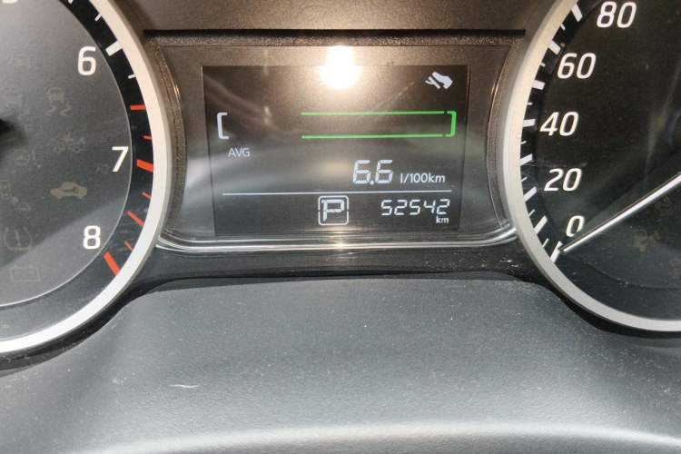 Used Nissan Sylphy 2022 Revised Version Classic 1.6XL CVT Luxury Edition Odometer Close Up