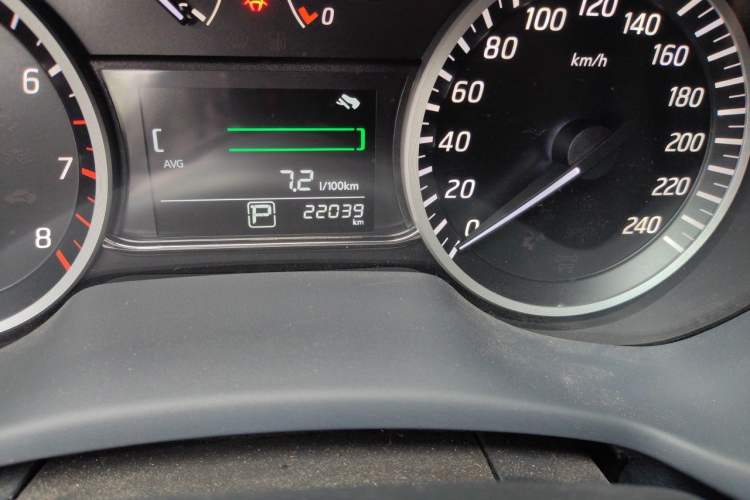 Used Nissan Sylphy 2022 Classic 1.6XL CVT Luxury Edition Odometer Close Up