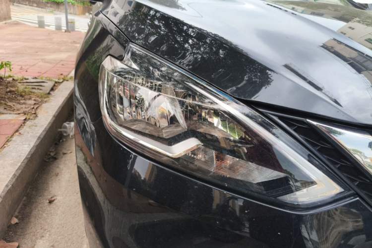Used Nissan Sylphy 2022 Classic 1.6XE CVT Comfort Edition Right Front Headlight