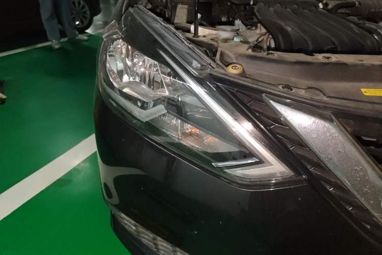 Used Nissan Sylphy 2022 Classic 1.6XE CVT Comfort Edition Right Front Headlight