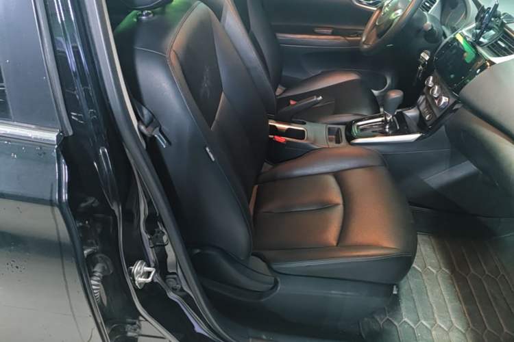 Used Nissan Sylphy 2022 Classic 1.6XL CVT Luxury Edition Right Front Seat