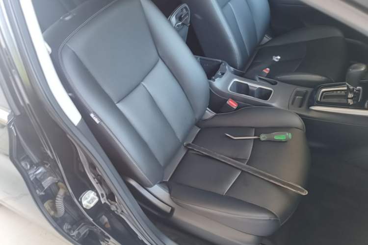 Used Nissan Sylphy 2022 Classic 1.6XL CVT Luxury Edition Right Front Seat