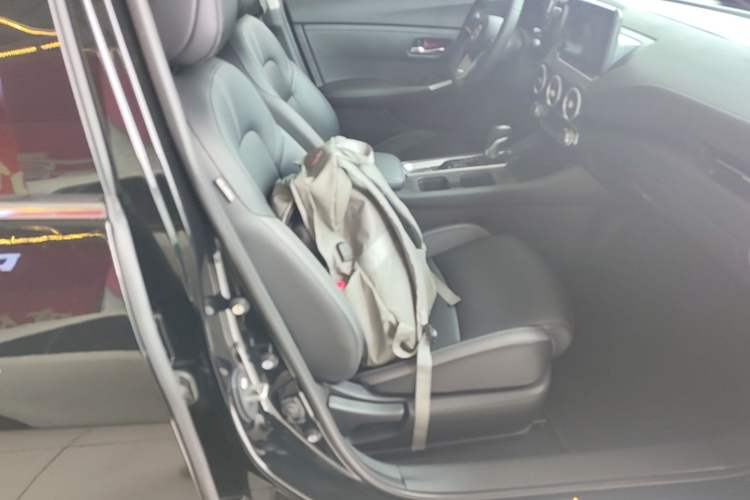 Used Nissan Sylphy 2022 1.6L XL CVT Smart Enjoyment Version Right Front Seat