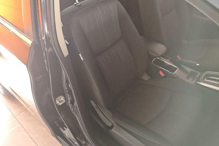 Used Nissan Sylphy 2022 Classic 1.6XE CVT Comfort Edition Right Front Seat