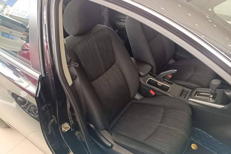 Used Nissan Sylphy 2022 Classic 1.6XE CVT Comfort Edition Right Front Seat