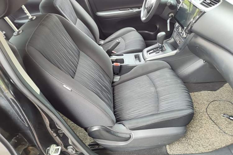 Used Nissan Sylphy 2022 Classic 1.6XE CVT Comfort Edition Right Front Seat