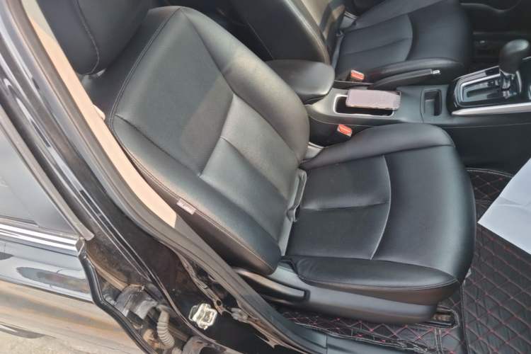 Used Nissan Sylphy 2022 Classic 1.6XL CVT Luxury Edition Right Front Seat