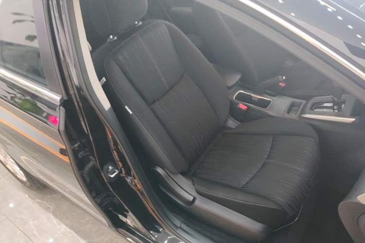Used Nissan Sylphy 2022 Classic 1.6XE CVT Comfort Edition Right Front Seat