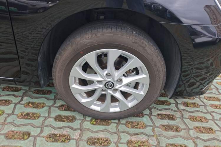 Used Nissan Sylphy 2022 Classic 1.6XL CVT Luxury Edition Right Front Wheel Hub